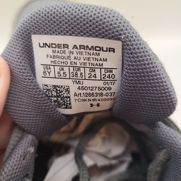 Under Armour Youth Boy's Assert 6 Running Shoes Grey/Green Size: 6Y - Picture 8 of 9